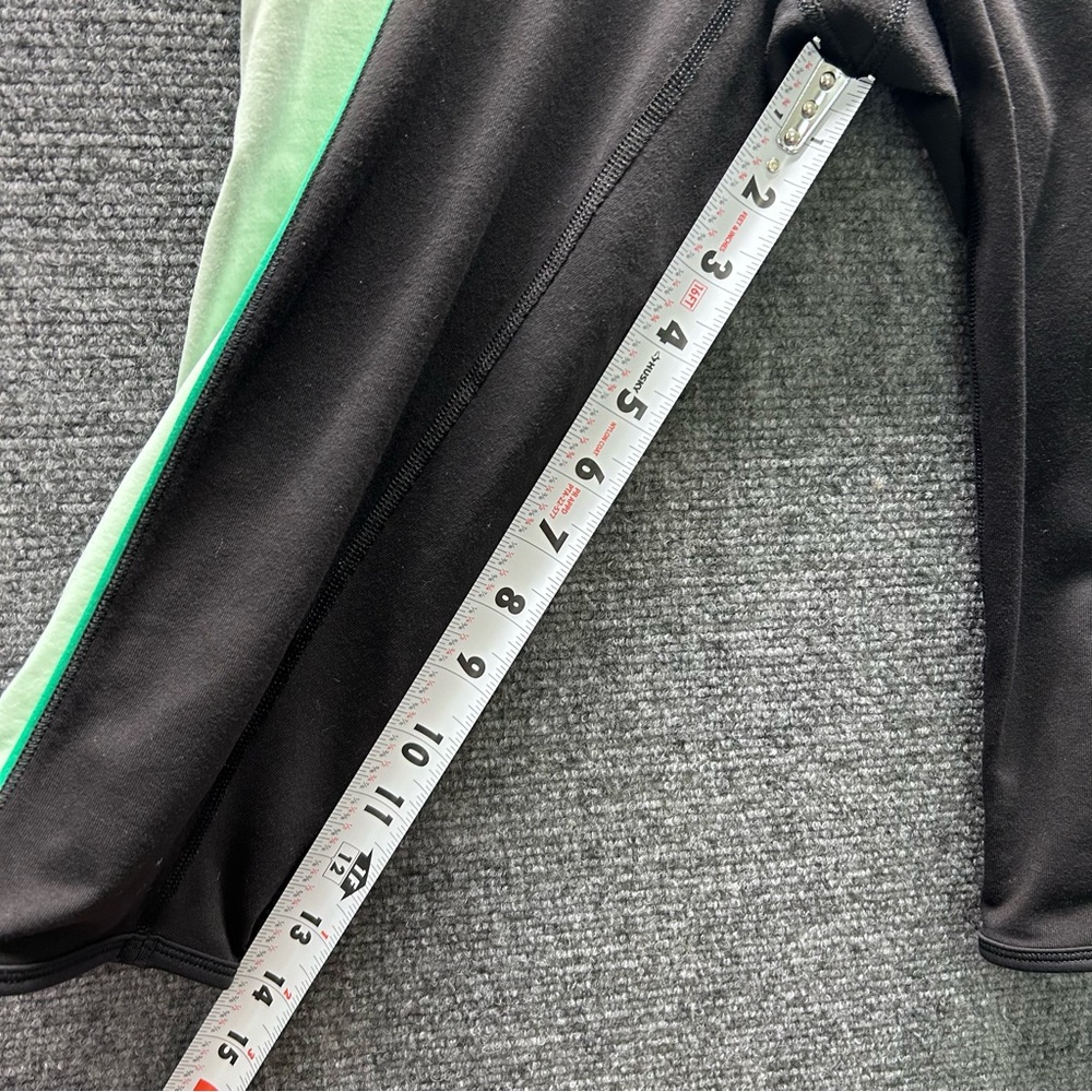 Lululemon Athletica Activewear Set Teal & Black Size 4 top Size 6 leggings - Picture 13 of 15